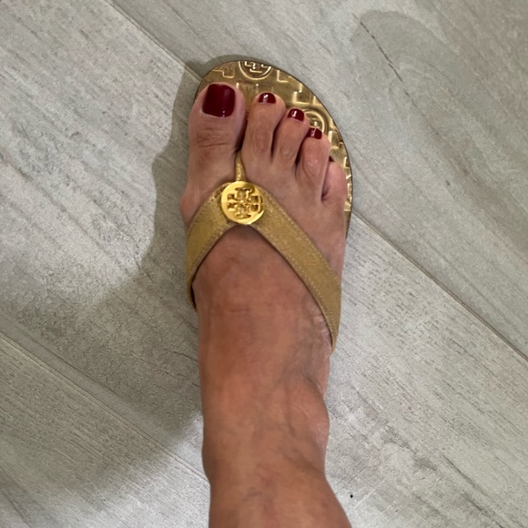 Tory Burch Gold Metallic Flip Flops - Picture 6 of 6